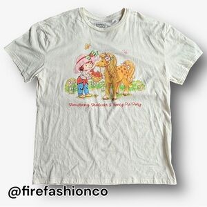 Strawberry Shortcake NEW Cream Graphic Tee 80s Retro XL